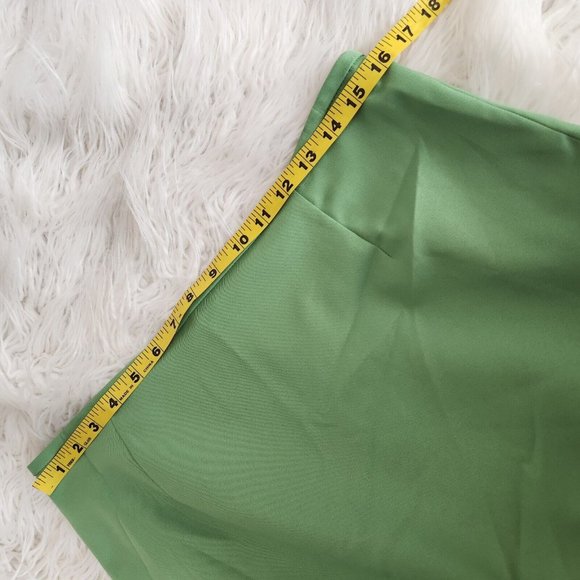 Green and White Skirt Set - Picture 7 of 16